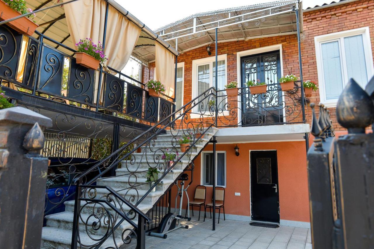Guest House Mizandari Kutaisi Exterior foto